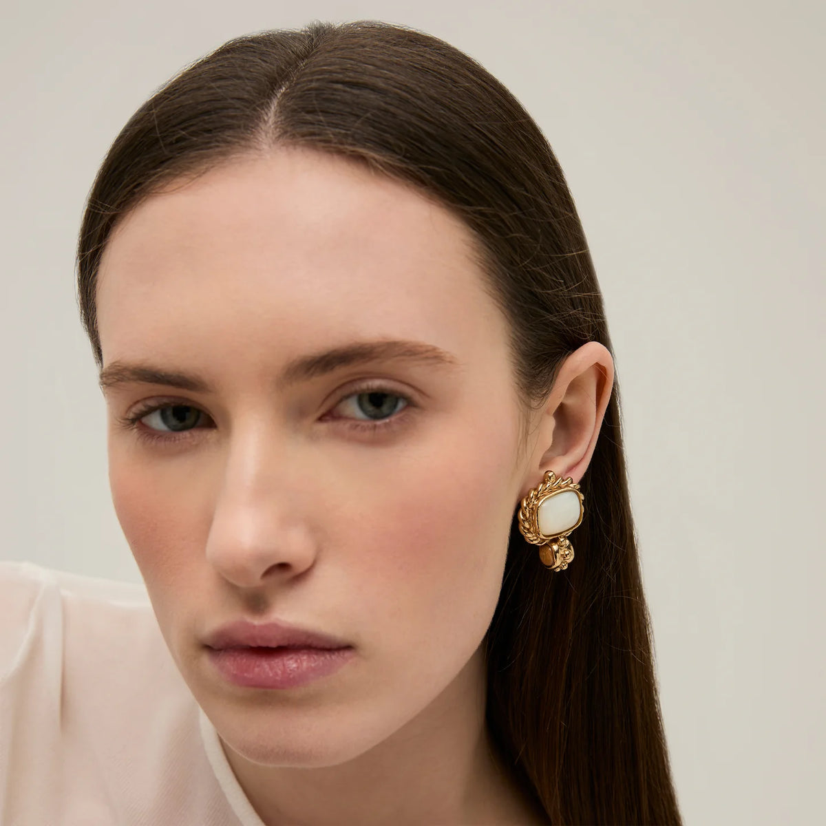 Amarante Earrings - White Mother-of-Pearl